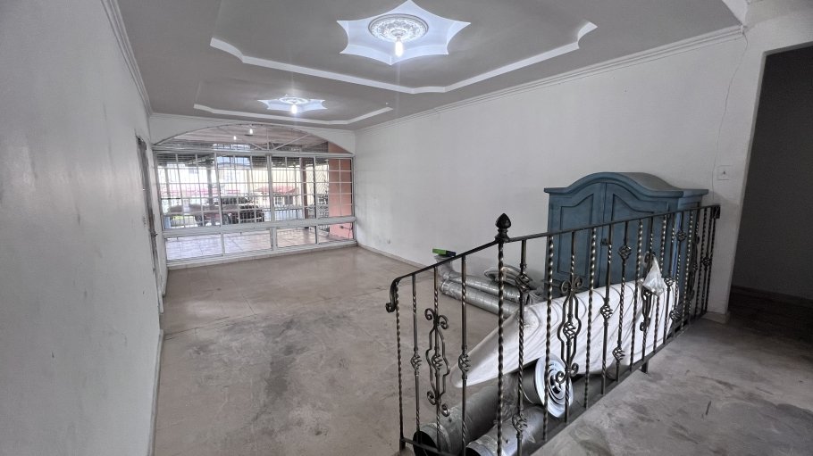 Se vende casa comercial en Llano Bonito, Juan Diaz