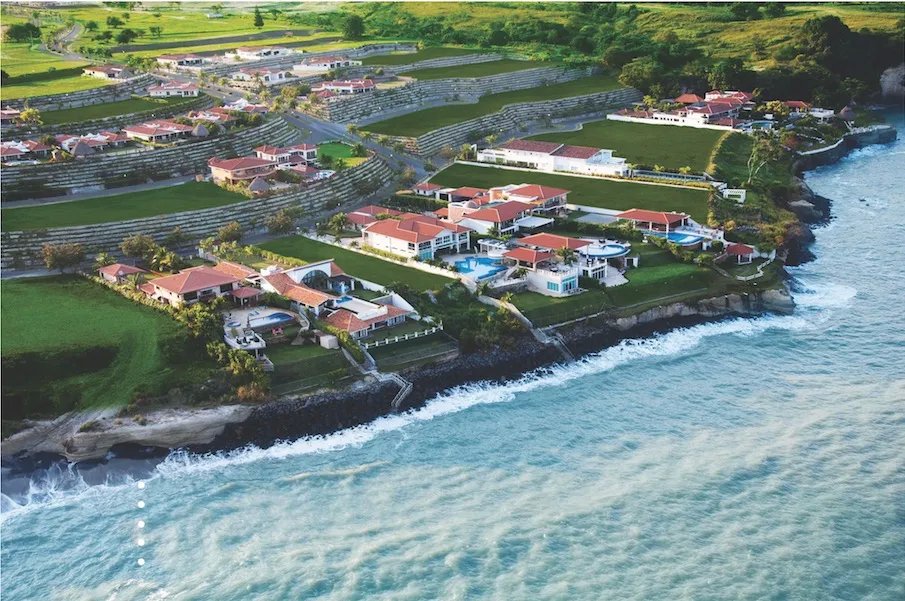 Spacious 3-Bedroom Apartment with Large Balcony, Ocean View, San Carlos