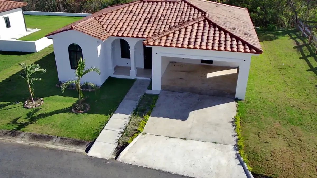 Venta de Casa de Campo y Playa en Hacienda Pacífica, San Carlos 189.02 m2