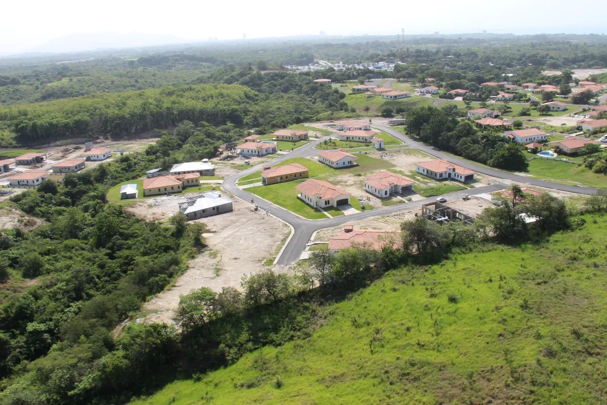 Venta de Casa de Campo y Playa en Hacienda Pacífica, San Carlos 189.02 m2