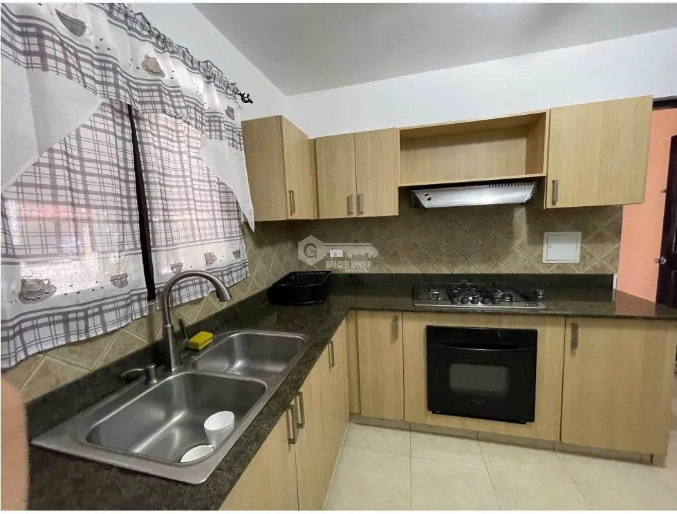 Single Family House for rent in Versalles