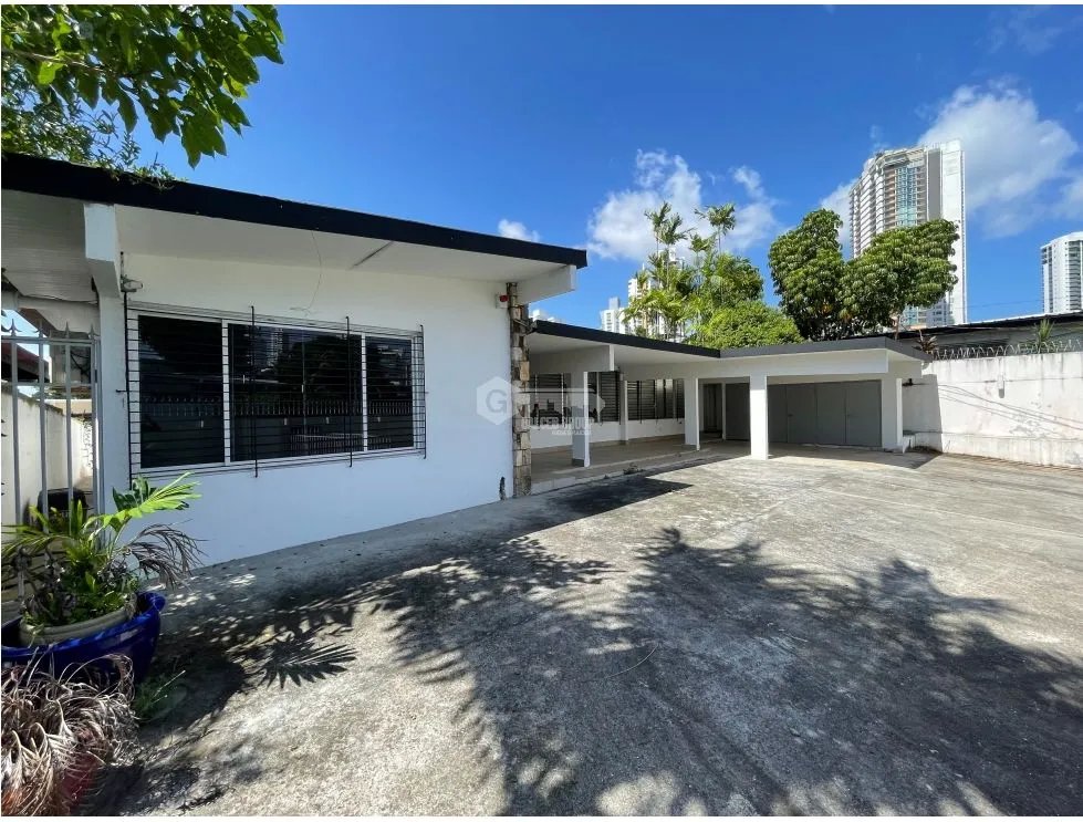 SE VENDE CASA EN SAN FRANCISCO 792M 3 HABITACIONES 2 BAÑOS DUPLEX