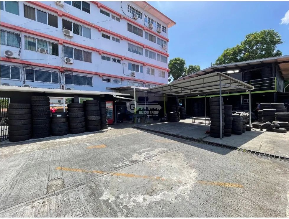 LOCAL COMERCIAL / PARQUE LEFEVRE / 750M / 2 NIVELES / OFICINA