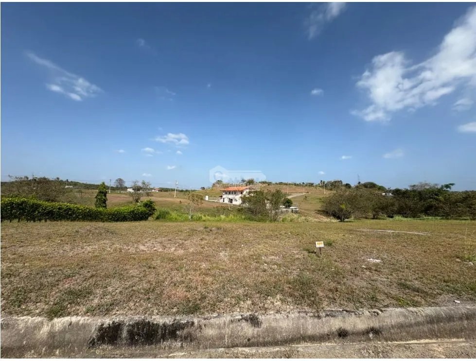 SAN CARLOS / QUEBRADAS DEL VALLE / 811M / AREA SOCIAL / PISCINA / AG