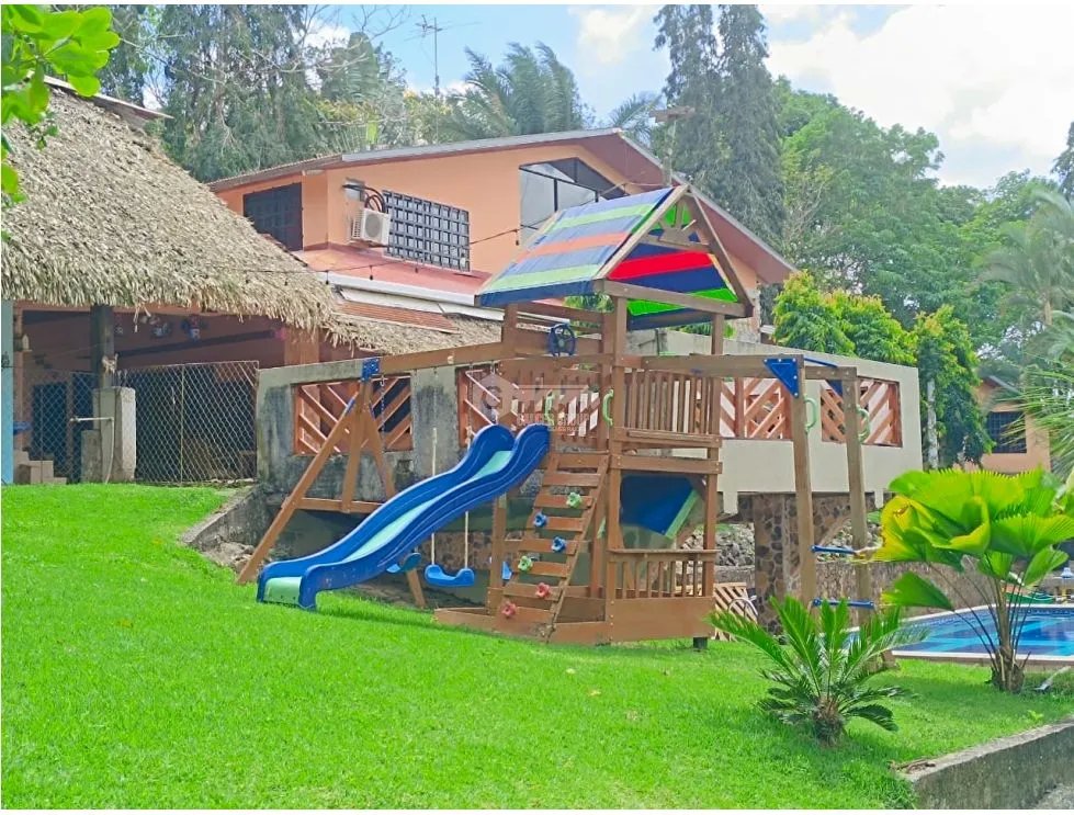CAPIRA / EL CACAO / 4 HABITACIONES / 26 HECTAREAS / CON PISCINA