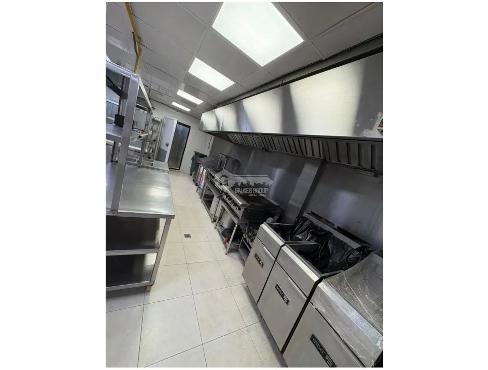 LOCAL COMERCIAL / SAN FRANCISCO / 150M / PLANTA BAJA / COCINA EQUIPADA
