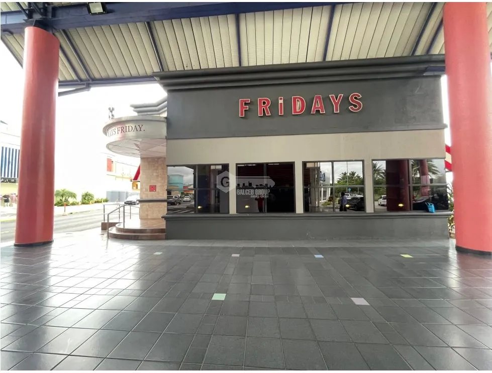 LOCAL COMERCIAL / ALBROOK MALL / 35M / SIN DIVISIONES / PLANTA BAJA