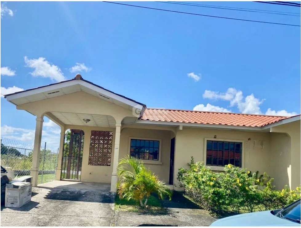 COCLE / ANTON / 3 HABITACIONES / 374 M2 / 2 BAÑOS / CON TERRAZA