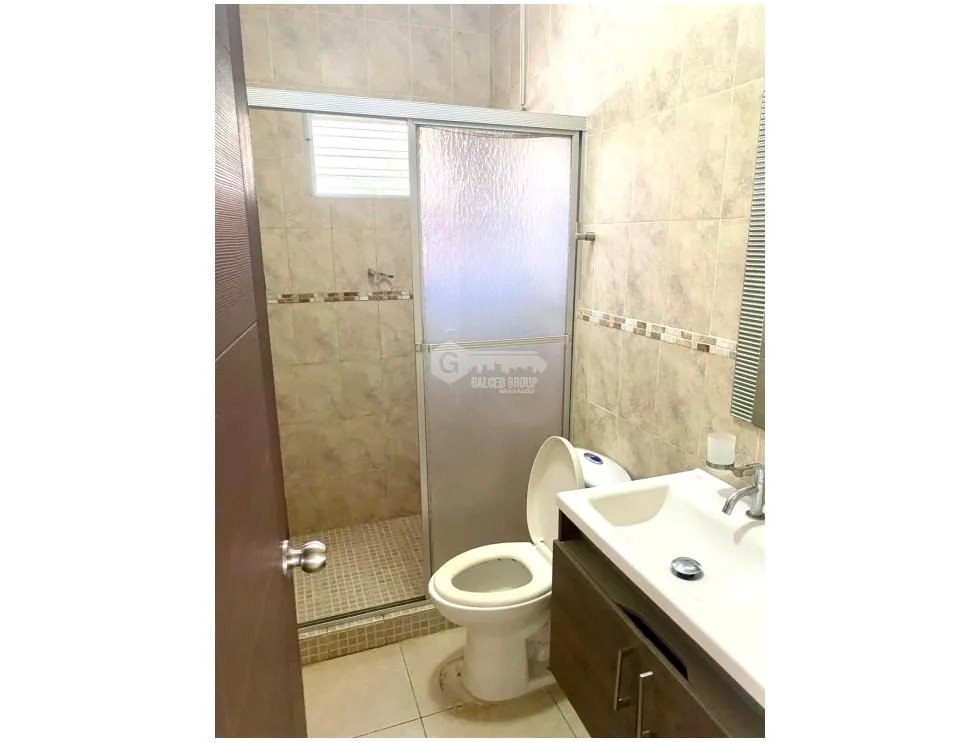 COCLE / ANTON / 3 HABITACIONES / 374 M2 / 2 BAÑOS / CON TERRAZA