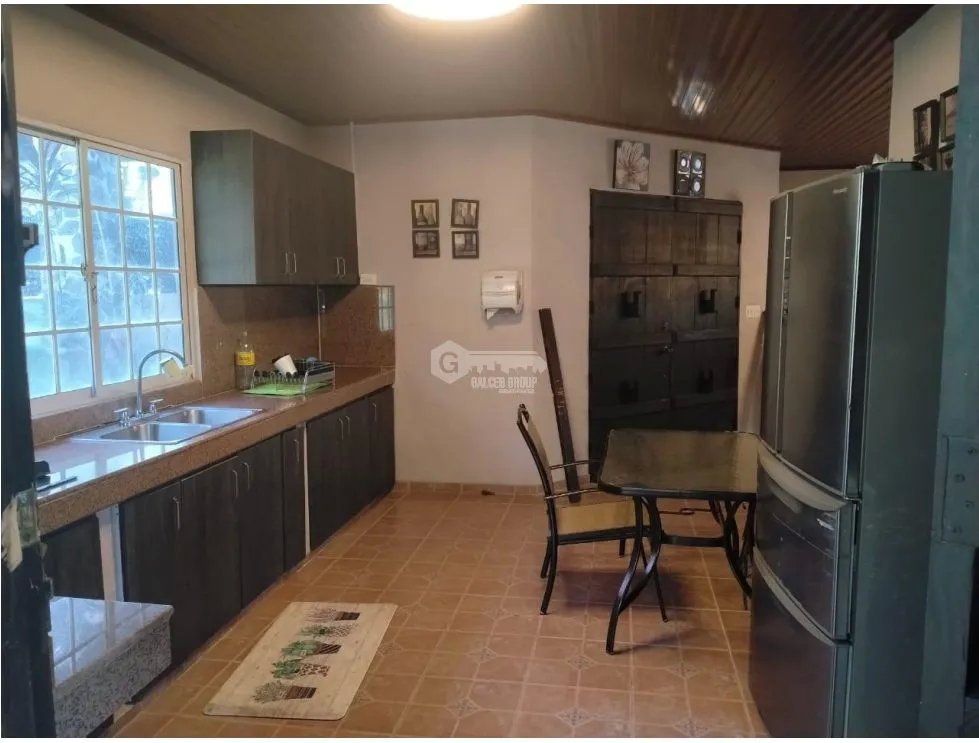 SE VENDE CASA EN SAN CARLOS  LAS UVAS 1001 M2 CON PISCINA