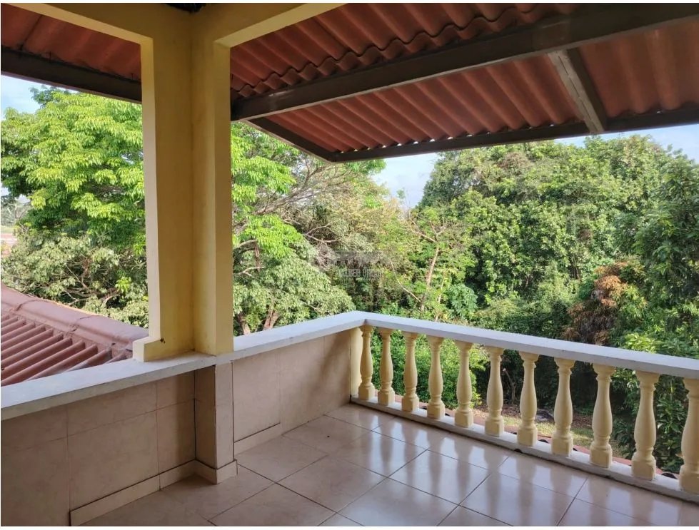 CHORRERA / GUADALUPE / 4 HABITACIONES / 600 M2 / 2 BAÑOS / PATIO