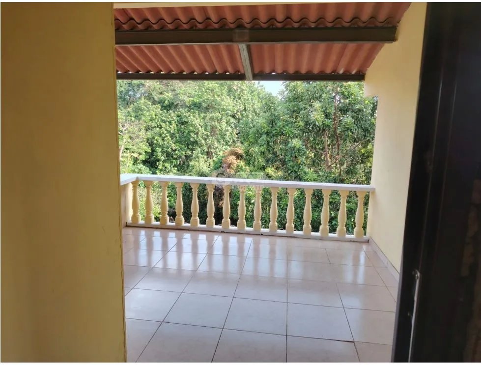 CHORRERA / GUADALUPE / 4 HABITACIONES / 600 M2 / 2 BAÑOS / PATIO