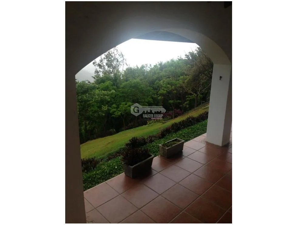 CHAME / SORA / 4 HABITACIONES / 10 HECTAREAS / 4 BAÑOS / PISCINA