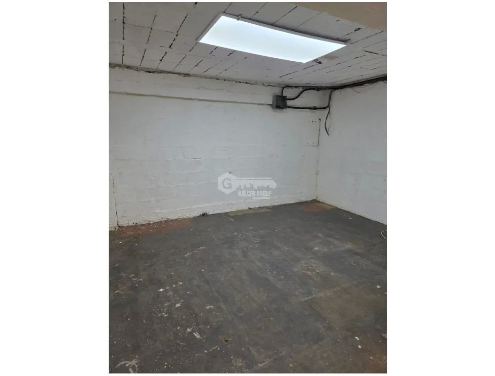 SE ALQUILA GALERA 325 M2 EN JUAN DIAZ PLANTA BAJA
