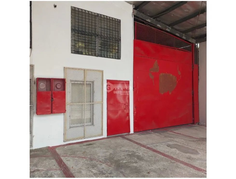 JUAN DIAZ / GALERA COMERCIAL / 325 M2 / PLANTA BAJA