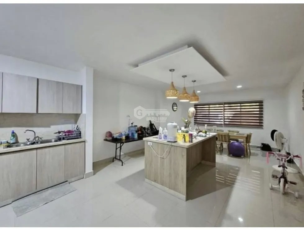SE VENDE CASA EN CAPIRA 1000 M2 CON PISCINA