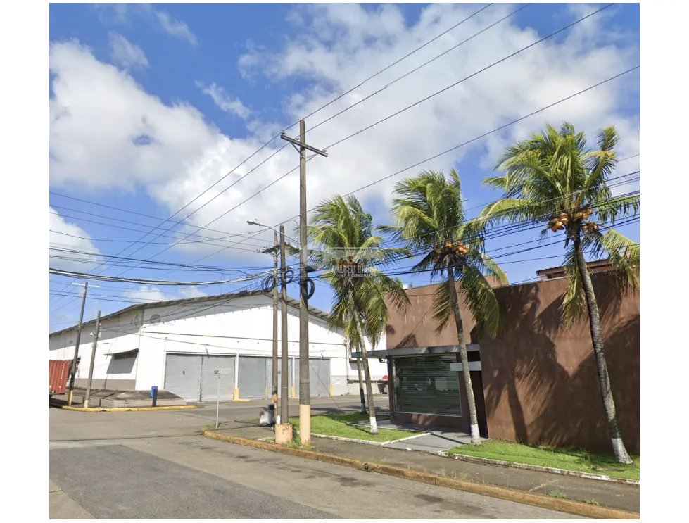 Warehouse for sale in Zona Libre