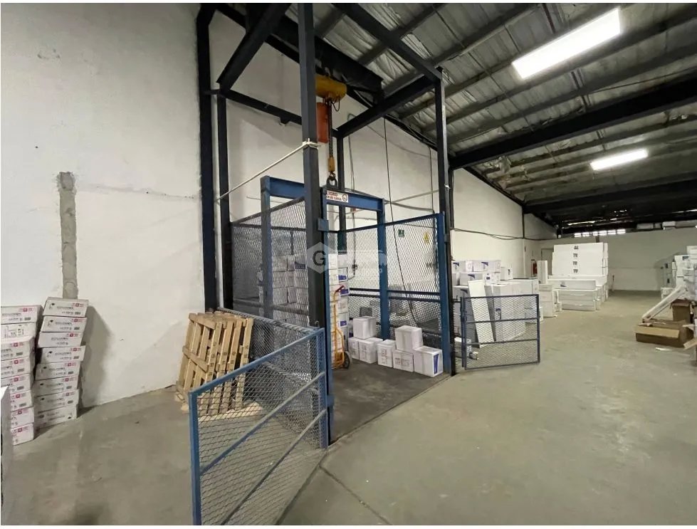 Warehouse for sale in Zona Libre