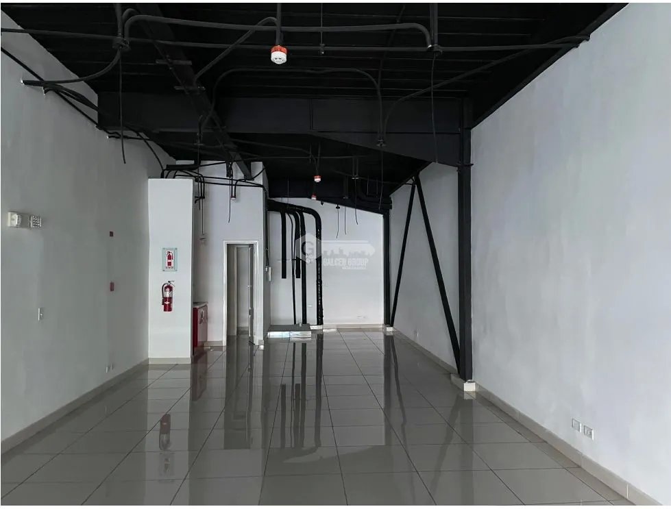SE ALQUILA LOCAL EN BELLA VISTA PLAZA COWES 100M 1 BAÑO COCINA