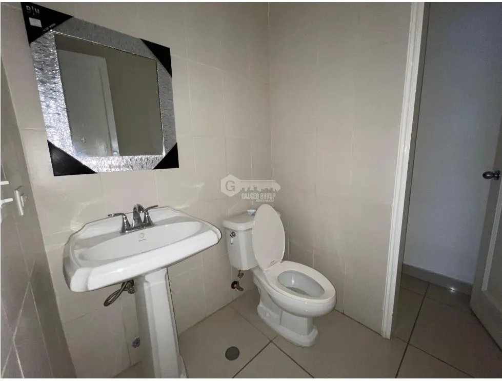 BELLA VISTA / PLAZA COWES / 100M / 1 BAÑO / COCINA  / SEGUNDO NIVEL