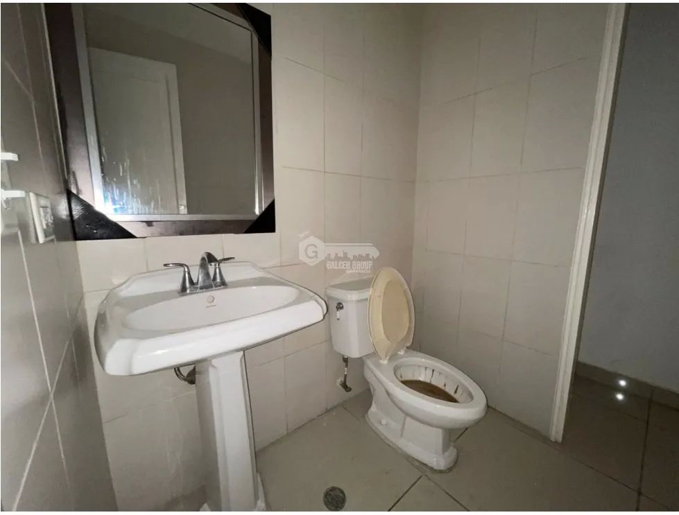 BELLA VISTA / PLAZA COWES / 200M / 1 BAÑO / COCINA  / PLANTA BAJA