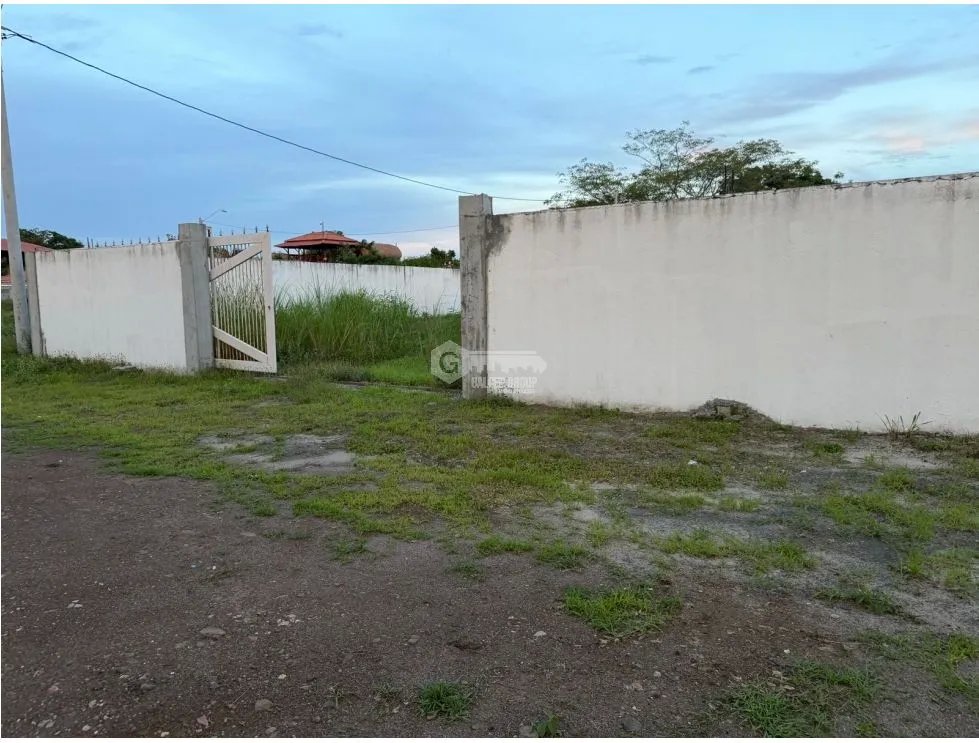 SE VENDE TERRENO EN GORGONA PLAYA MALIBÚ  CON MURO PERIMETRAL