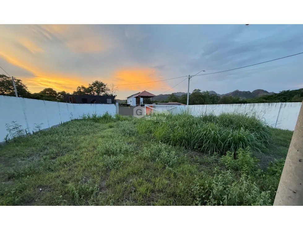 SE VENDE TERRENO EN GORGONA PLAYA MALIBÚ  CON MURO PERIMETRAL