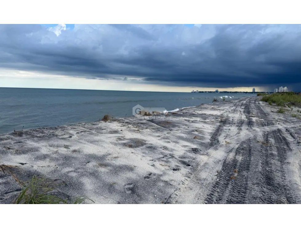 TERRENO / GORGONA / PLAYA MALIBÚ / 1200 M / FRENTE AL MAR