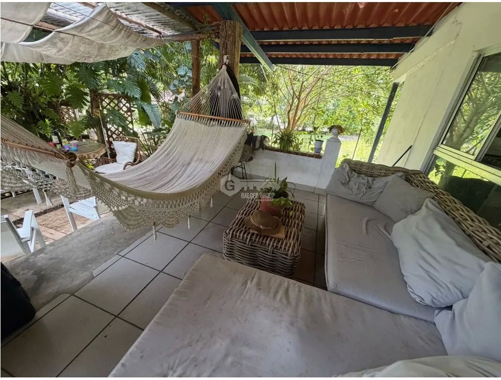 SE VENDE CASA EN CORONADO 1500M 5 HABITACIONES A PASOS DE LA PLAYA