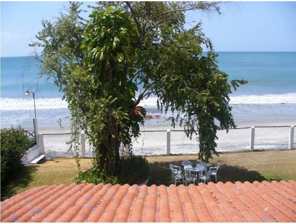 SE VENDE CASA EN CORONADO  2,475 M2 FRENTE A LA PLAYA