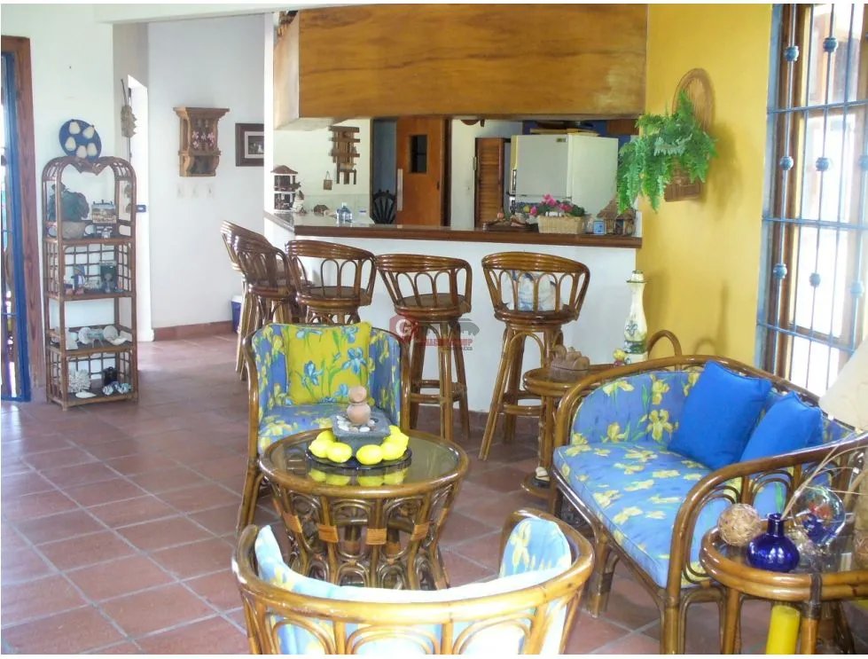SE VENDE CASA EN CORONADO  2,475 M2 FRENTE A LA PLAYA
