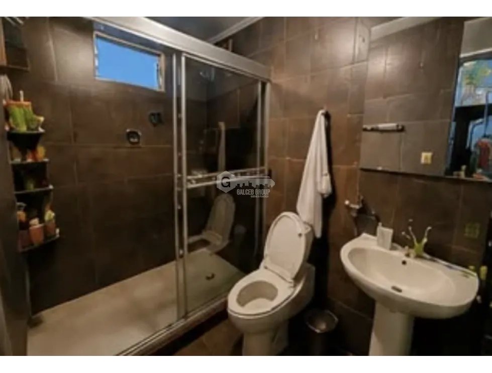 SE VENDE CASA BOULEVARD SAN ANTONIO 203M 4 HABITACIONES 3 BAÑOS