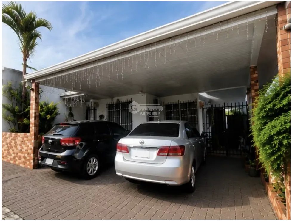SE VENDE CASA BOULEVARD SAN ANTONIO 203M 4 HABITACIONES 3 BAÑOS