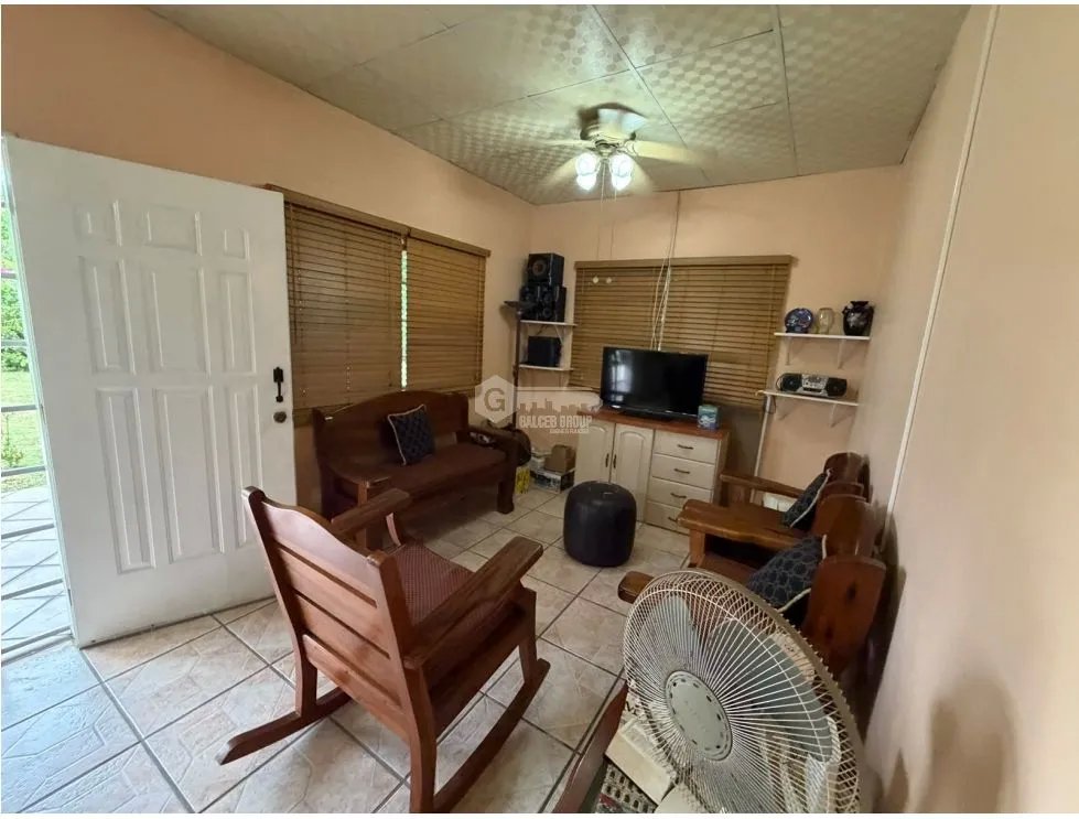 SE VENDE CASA EN SAN CARLOS EL HIGO 3 HABITACIONES 1722M PISCINA
