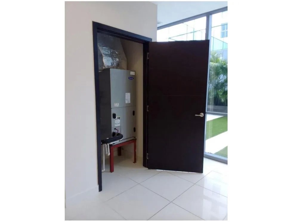 Office for rent in Costa del Este