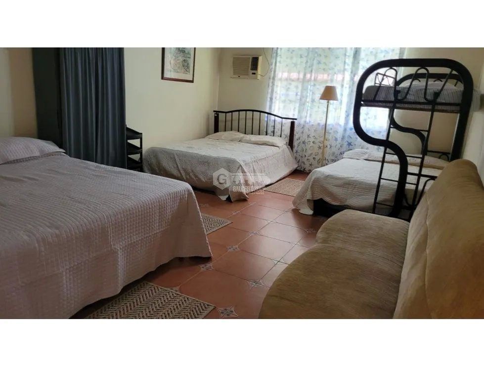 SE VENDE CASA EN GORGONA 1407 M2  CON PISCINA CERCA DE LA PLAYA