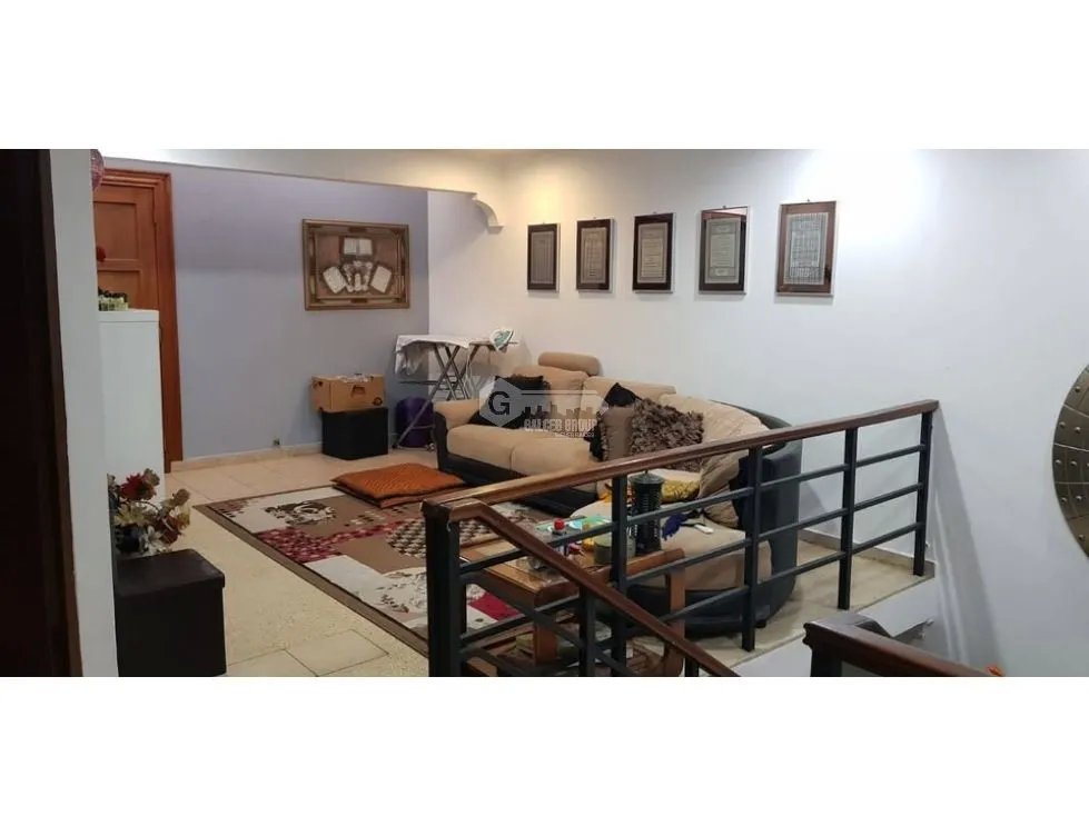 SE VENDE CASA EN SAN FRANCISCO 400M 3 HABITACION AMOBLADO 2 NIVELES