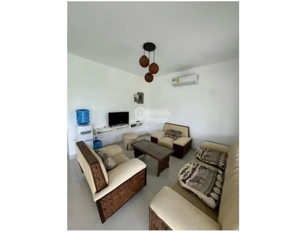 SAN CARLOS / 3 HABITACIONES / 600 M2 / 2 BAÑOS / TERRAZA