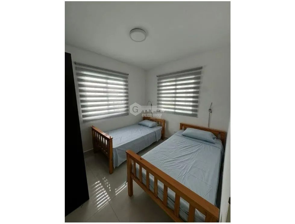 SAN CARLOS / 3 HABITACIONES / 600 M2 / 2 BAÑOS / TERRAZA