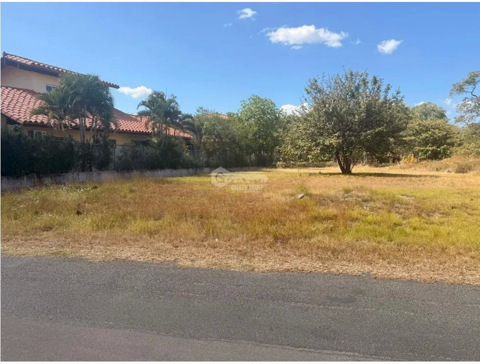 SE VENDE TERRENO EN CORONADO & COUNTRY CLUB 1,164M2