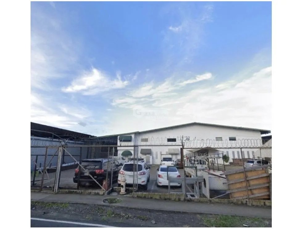 SE VENDE GALERA COMERCIAL EN RIO ABAJO CALLE 22 5,000M2 PLANTA BAJA