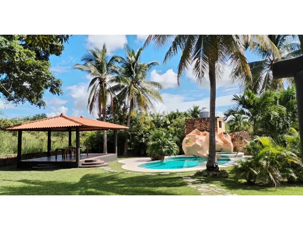 SE VENDE CASA EN PUNTA CHAME 970M2 AMOBLADA CON PISCINA Y JACUZZI