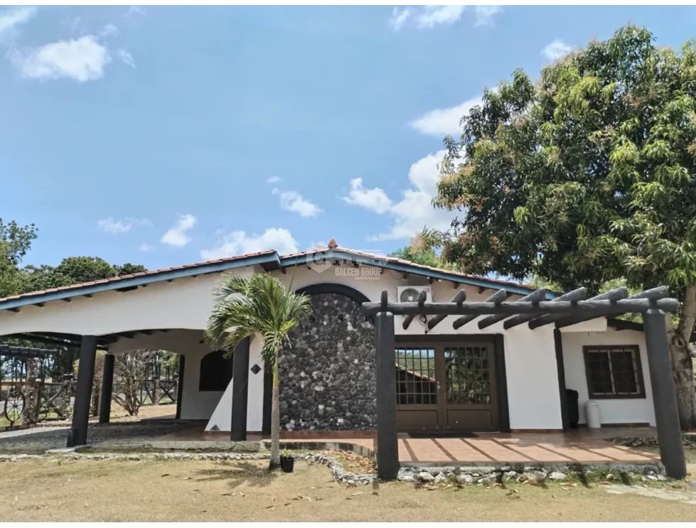 CHAME / PUNTA CHAME / CASA / 970M2 / AMOBLADA / PISCINA / JACUZZI