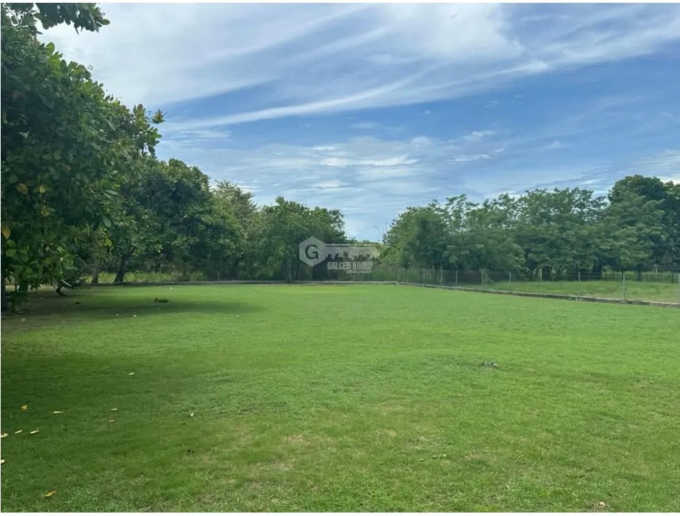 TERRENO / CHAME / 2500 M2 / CORONADO / DOS FINCAS