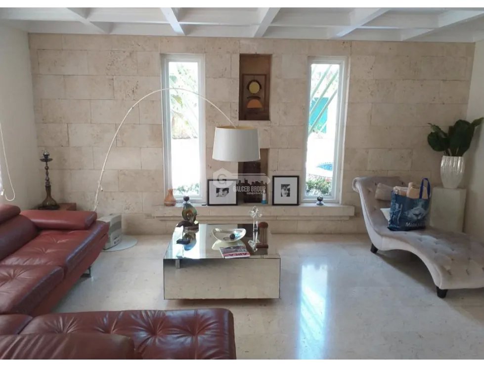 SE VENDE CASA EN COSTA DEL ESTE 742M2 5 HABITACIONES PISCINA JACUZZI