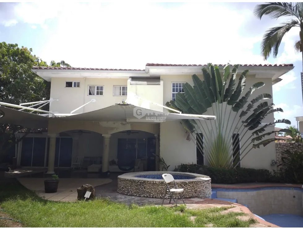 SE VENDE CASA EN COSTA DEL ESTE 742M2 5 HABITACIONES PISCINA JACUZZI