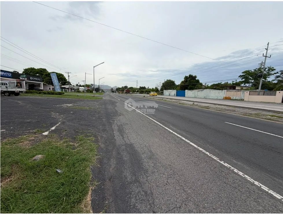 SE VENDE TERRENO EN CHAME 719 M2 VIA PRINCIPAL INTERAMERICANA