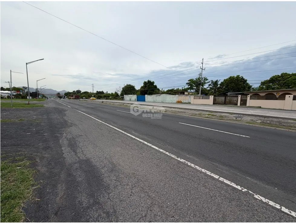 TERRENO / CHAME  / 719M2 / VIA PRINCIPAL / INTERAMERICANA