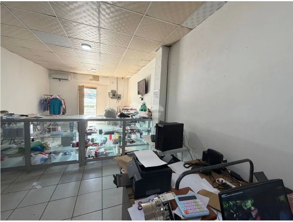 SE VENDE LOCAL COMERCIAL EN CHAME BEJUCO  240 M2