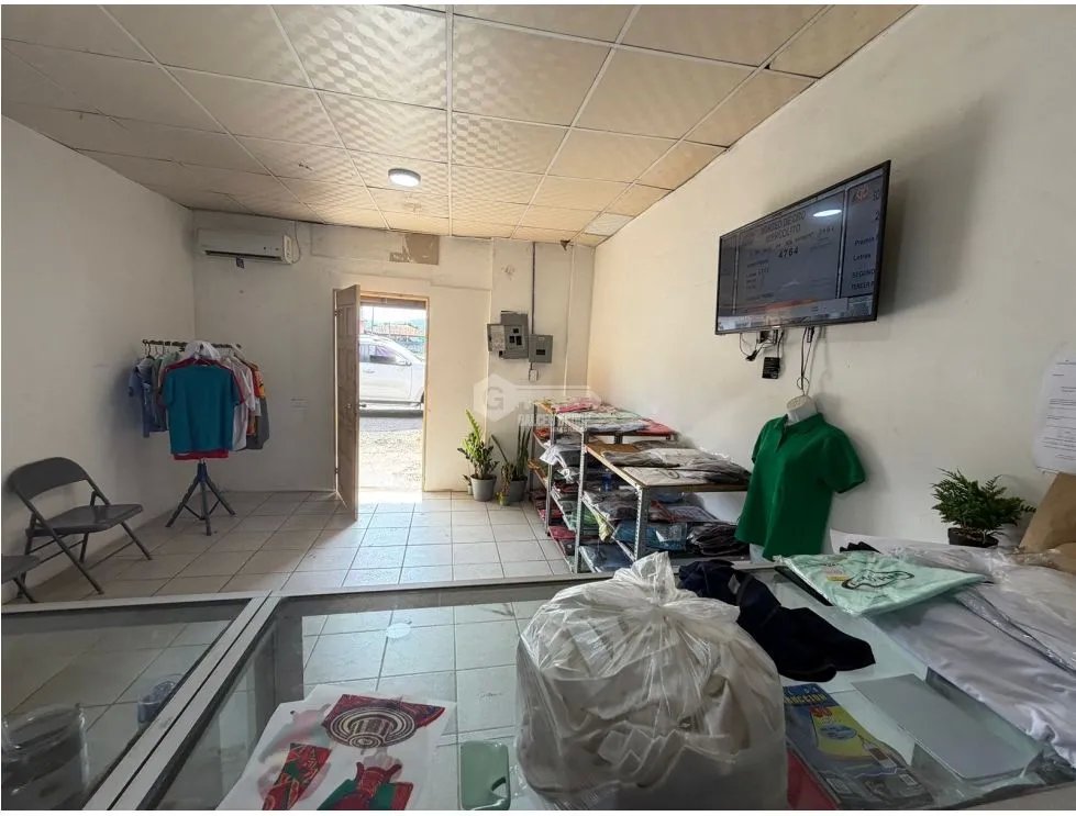 SE VENDE LOCAL COMERCIAL EN CHAME BEJUCO  240 M2